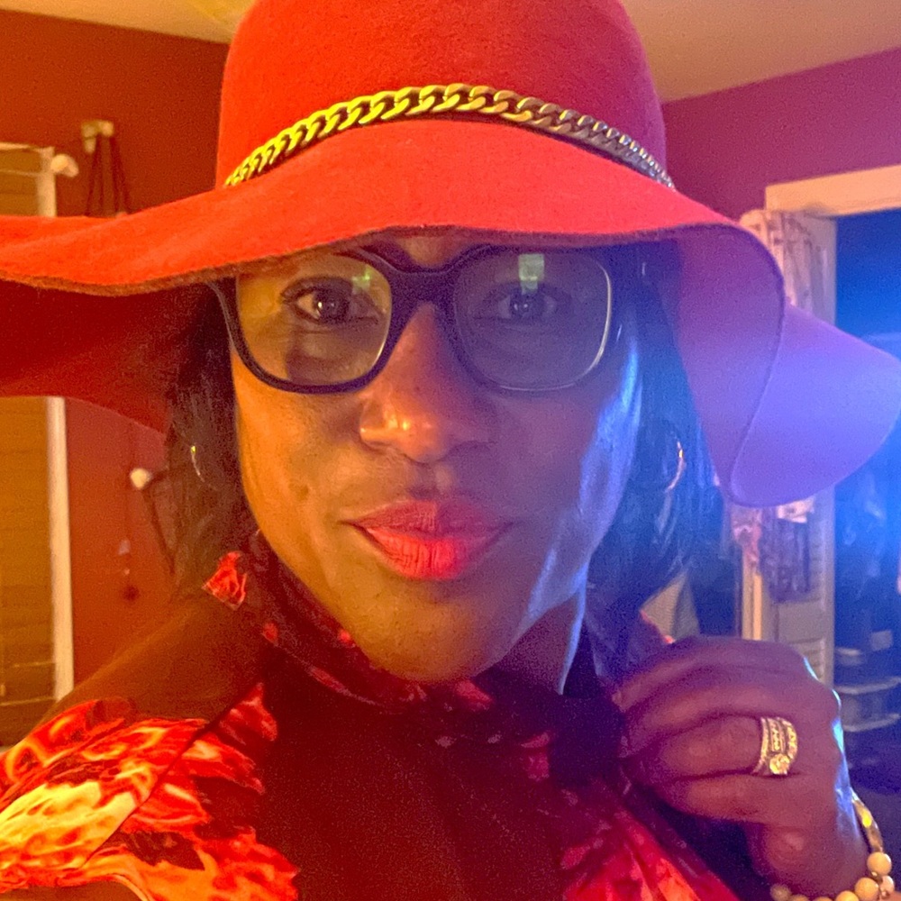 Meet your Posher, Nay-nay